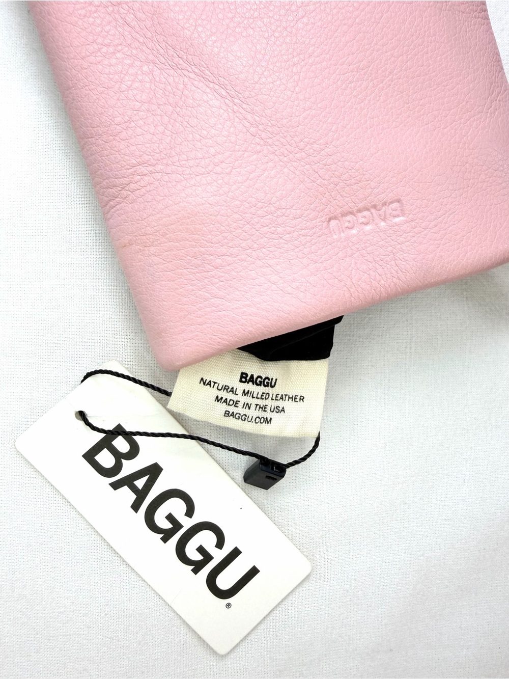 BAGGU Pink Natural Milled Leather Crossbody Pouch
